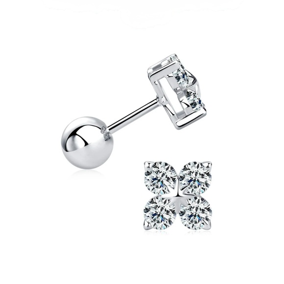 0.8 CT tw Moissanite Clover Flower Leaf Earrings